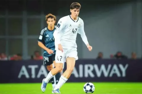 الأربعاء.. وصول العراقي حيدر عبد الكريم لتوقيع عقده مع النصر